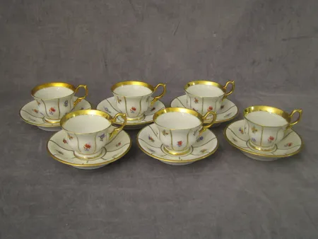 Kuusi espressokuppia ja lautasta, Kjöbenhavns Porcelains Maleri. Nouto ainoastaan myymälästä!
