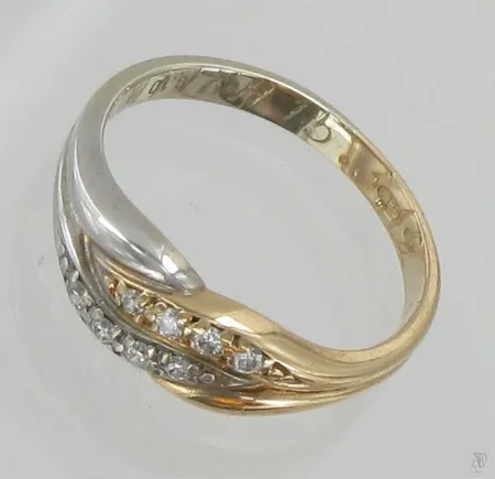 Timanttisormus, 8xn.0,01ct, kaiverrettu, koko 16, 585, paino 2,1g Vikt: 2,1 g