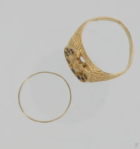 Viallisia koruja, 750br, paino 12,3g Vikt: 12,3 g