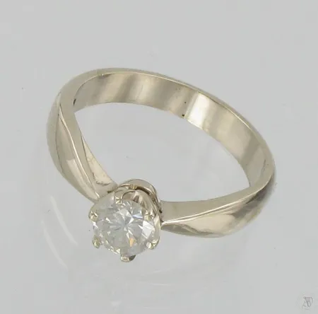 Timanttisormus 1xn.0,5ct, valkokulta, koko 17¼, 585, paino 3,9g Vikt: 3,9 g