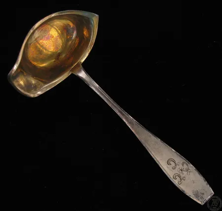 Kastikekauha, kaiverrettu, 813, paino 28,3g Vikt: 28,3 g