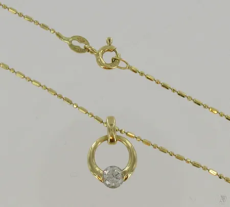 Kaulaketju, pituus 40,0cm, timanttiriipus 1xn.0,28ct, 750, paino 2,9g Vikt: 2,9 g