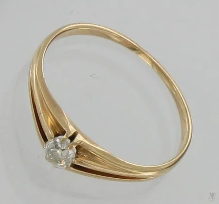 Timanttisormus, 1xn.0,14ct, vanha hiontainen, koko 16¾, 585, paino 1,5g Vikt: 1,5 g
