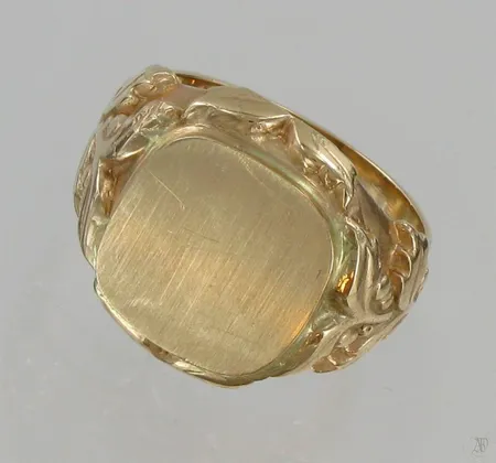Kantasormus, käytön jälkiä, koko 19, 585, paino 17,5g Vikt: 17,5 g