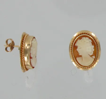 Cameekorvakorut, korkeus 17mm, 585br, paino 3,6g Vikt: 3,6 g