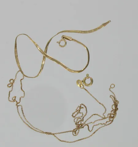 Viallisia ketjuja, 585, paino 2,5g Vikt: 2,5 g