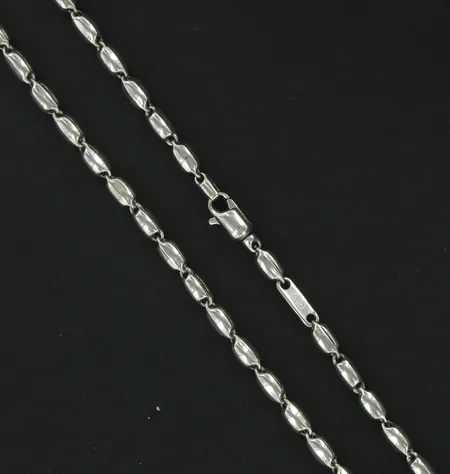 Kaulaketju, pituus 42cm, 585 valkokulta, paino 11,8g Vikt: 11,8 g