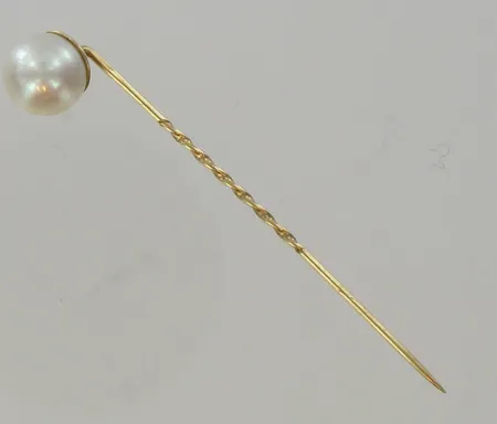Helmirintaneula, 585br, paino 1,6g, helmen halkaisia 8mm Vikt: 1,6 g