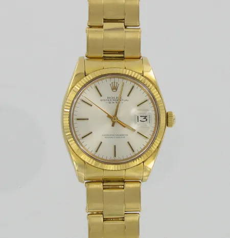 Miesten kultarannekello Rolex Oyster Perpetual Date 1503, taulun Ø 35mm, sarjanro. 5657115, 750br, paino 101,2g Vikt: 101,2 g. 