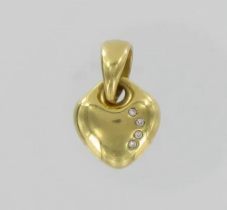 Sydänriipus timanteilla 4xn.0.005ct, korkeus 15mm, 750, paino 6,4g Vikt: 6,4 g