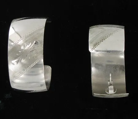 Korvakorut, Ø 33mm, leveys 17mm, 925, paino 11,7g Vikt: 11,7 g