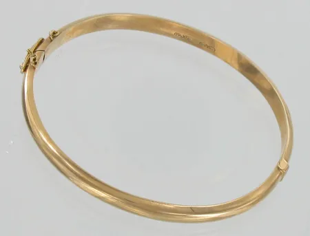 Rannerengas, kaiverrettu, Ø n.58mm, 585, paino 8,2g Vikt: 8,2 g