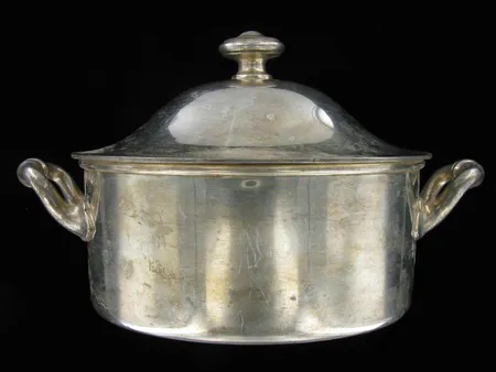 Dublekattila, Elkington&Co, Ø n.170mm, korkeus n.150mm