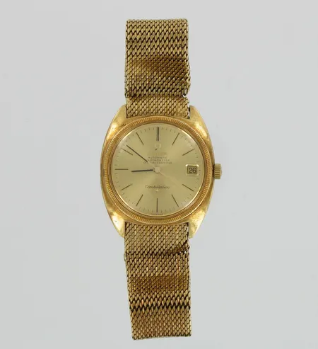 Miesten kultarannekello Omega Automatic Chronometer Officially Certified Constellation, 585 ja 750br, paino 125,8g, ranneke viallinen, lasissa pieniä naarmuja, Ø n.36,5mm Vikt: 125,7 g