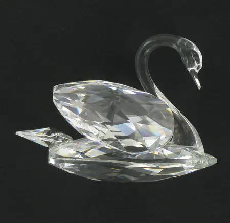 Kristallinen koriste-esine, Swarovski, korkeus 45mm