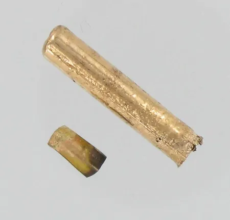 Kaksi kultapalaa, 750, paino 6,9g Vikt: 6,9 g