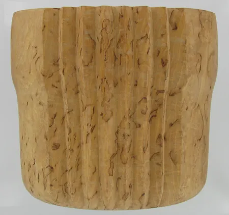 Ovaali kulho, design Markku Kosonen, korkeus 160mm, leveys 175mm, koivua