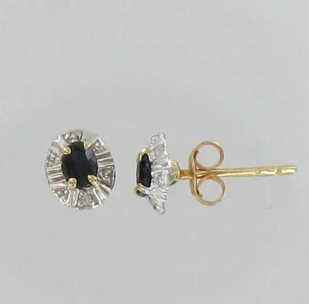 Kivikorvakorut, korkeus 5mm, 585br, paino 0,7g Vikt: 0,7 g