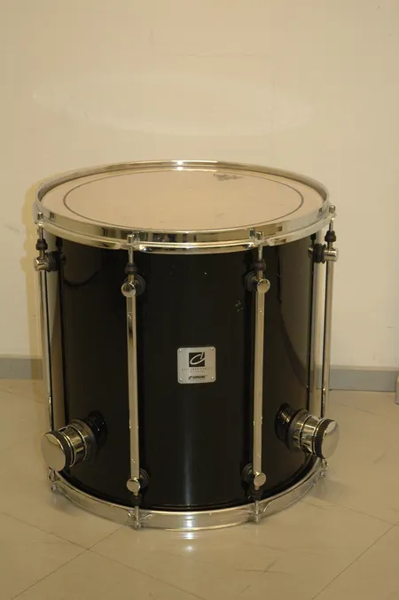 Rumpu Sonor Design. Ainoastaan nouto myymälästä