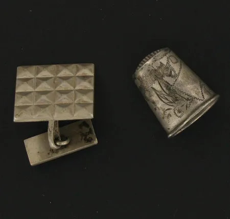 Viallisia koruja, 813, paino 11,9g Vikt: 11,9 g
