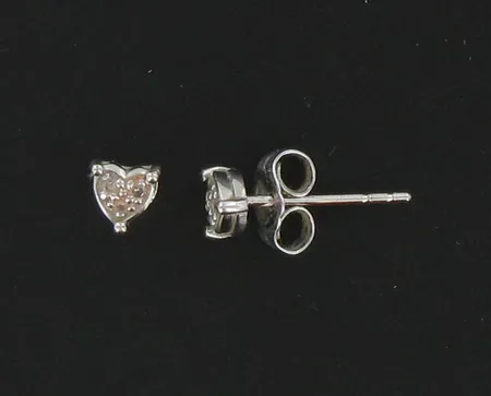 Timanttikorvakorut 6xn.0.005ct, valkokulta, korkeus 5mm, 585, paino 0,8g Vikt: 0,8 g
