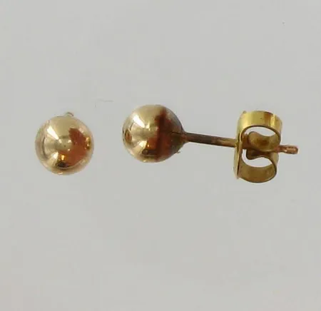 Korvakorut, Ø 5mm, toinen tausta ei kultaa, 585, paino 0,6g Vikt: 0,6 g
