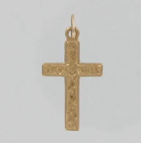 Ristiriipus, kaiverrettu, korkeus 25mm, 585, paino 0,7g Vikt: 0,7 g