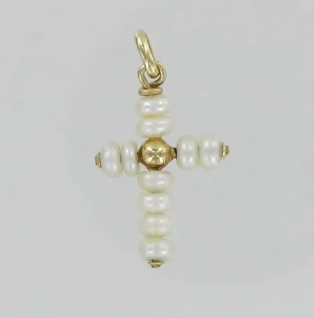 Ristiriipus helmillä, korkeus 22mm, 585br, paino 0,7g Vikt: 0,7 g