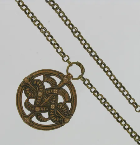 Kaulakoru Kalevala Koru, pituus n.60cm, pronssi