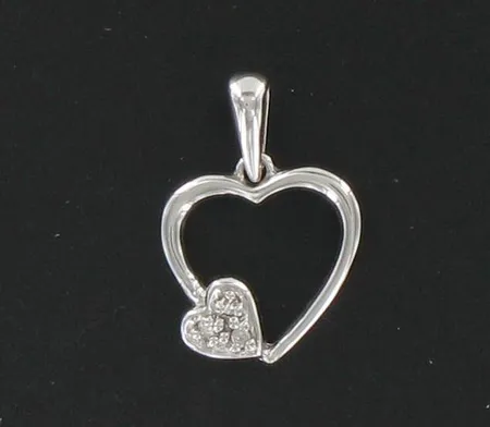 Timanttiriipus 3xn.0.005ct, valkokulta, korkeus 11mm, 585, paino 0,8g Vikt: 0,8 g