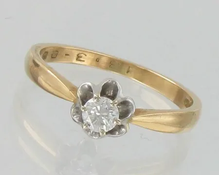 Timanttisormus 1xn.0.18ct, kelta- ja valkokulta, kaiverrettu, koko 16¼, 750, paino 2,1g Vikt: 2,1 g