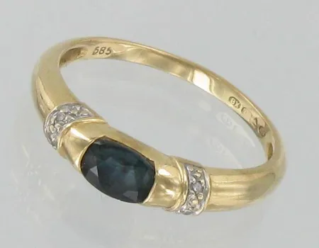 Kivisormus timanteilla 4xn.0.005ct, koko 17, 585br, paino 2,2g Vikt: 2,2 g