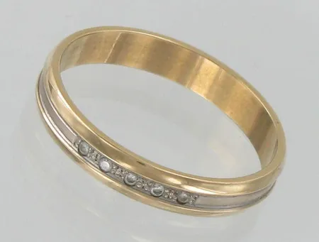 Timanttisormus 5xn.0.005ct, koko 20, 585, paino 3,3g Vikt: 3,3 g