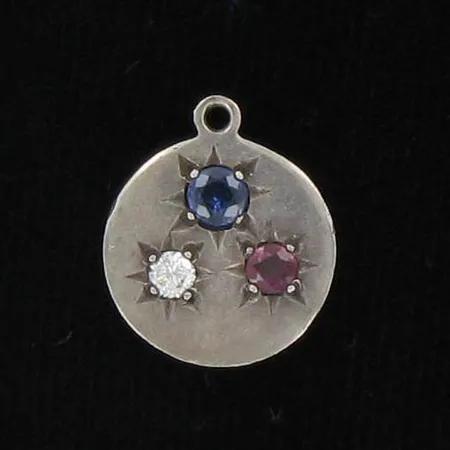Viallinen riipus timantilla 1xn.0.05ct, 925br, paino 1,1g Vikt: 1,1 g