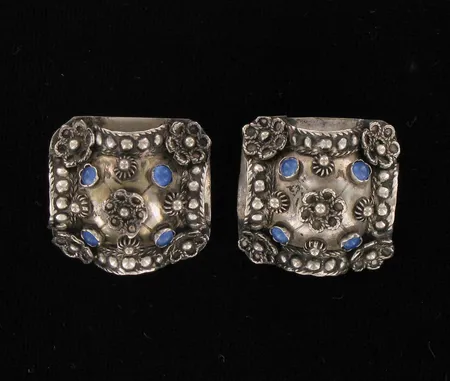 Kivikorvakorut, korkeus 25mm, 800br, paino 14,7g Vikt: 14,7 g