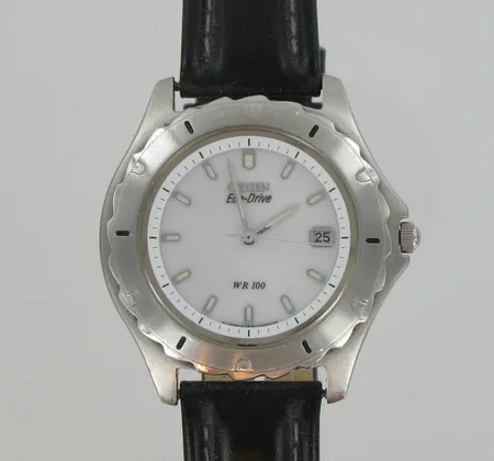 Naisten rannekello Citizen Eco-Drive wr 100, nahkarannekkeella, Ø 39mm