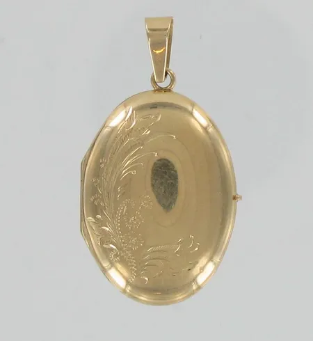 Medaljonkiriipus, korkeus 38mm, 585, paino 4,3g Vikt: 4,3 g