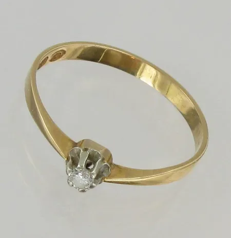 Timanttisormus 1xn.0.10ct, koko 19¾, 750, paino 2,0g Vikt: 2   g