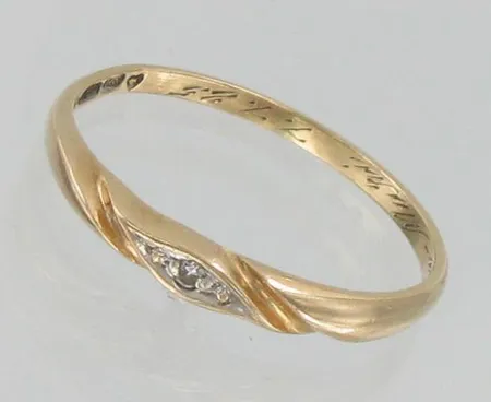 Timanttisormus 1xn.0.005ct, kaiverrettu, koko 17, 585, paino 1,0g Vikt: 1   g