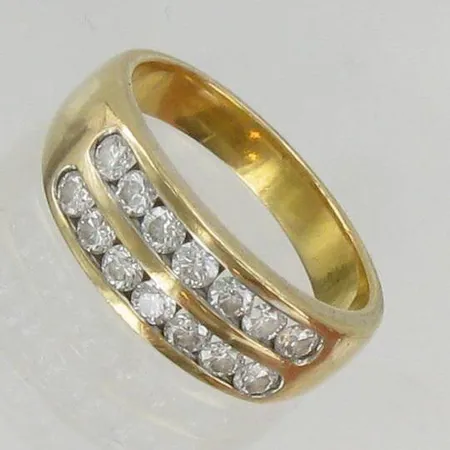 Timanttisormus, 14x.0.04ct, koko 16½, 750, paino 6,1g Vikt: 6,1 g