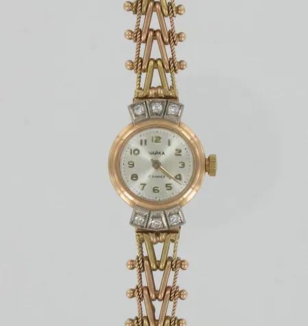 Naisten kultarannekello timanteilla Yanka 6xn.0.02ct 17 jewels, Ø 17mm, 585br, paino 29,3g Vikt: 29,3 g