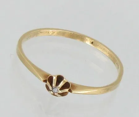 Viallinen sormus timantilla 1xn.0.005ct, 585, paino 0,9g Vikt: 0,9 g