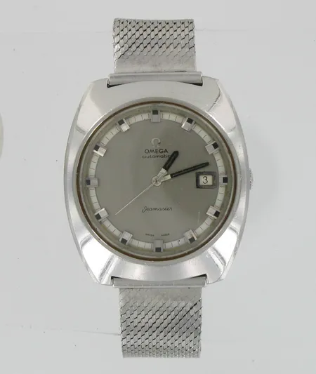 Miesten teräsrannekello Omega Automatic Seamaster, pieniä naarmuja lasissa ja kuoressa, taulun mitat 40x44mm, hihnan pituus n.183mm