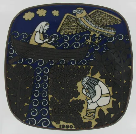 Vuosilautanen Arabia 1980, design R.Uosikkinen, mitat 20x20cm. Nouto ainoastaan myymälästä!