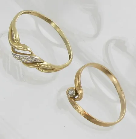 Kaksi timanttisormusta 2xn0.005ct, viallisia, 585, paino 1,9g Vikt: 1,9 g