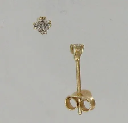 Timanttikorvakorut, 2xn.0.02ct, 585, paino 0,6g Vikt: 0,6 g