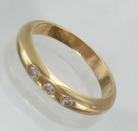 Timanttisormus, 3xn.0.04ct, koko 17½, 585, paino 3,9g Vikt: 3,9 g