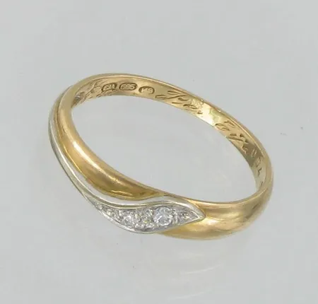 Timanttisormus 2xn.0.02ct, kaiverrettu, koko 16, 585, paino 1,6g Vikt: 1,6 g