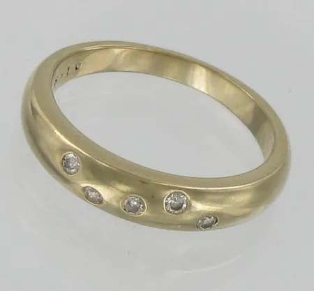 Timanttisormus, 5xn.0,01ct, koko 17, 585, paino 3,9g Vikt: 3,9 g