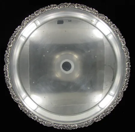 Tarjoilulautanen, halkaisija 270mm, kaivertamaton, Kultakeskus,
valmistettu 1969, 830, paino 455,3g Vikt: 455,3 g